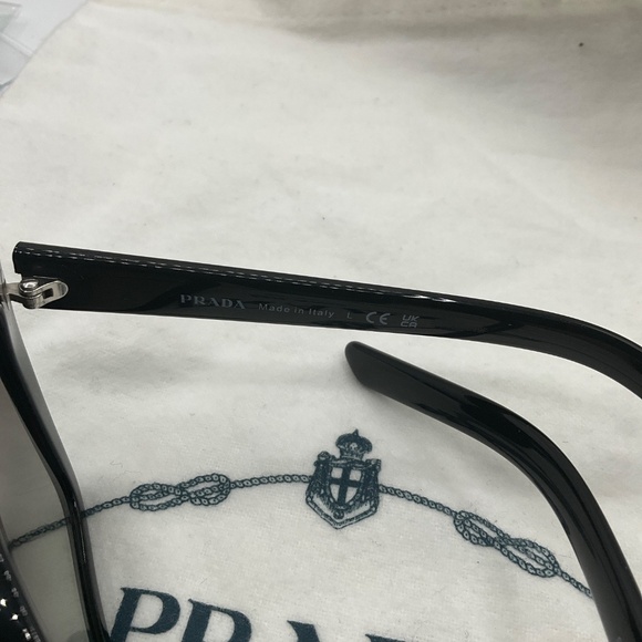 PRADA 55mm Gradient Butterfly Sunglasses In Black/ Grey Gradient - Picture 7 of 8